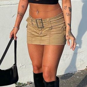 Cute mini skirt. Hips 81cm, waist 63cm, total length 35.5.